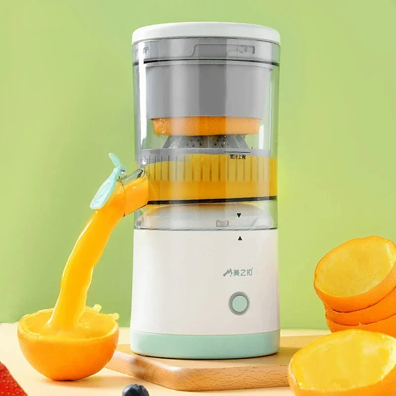 DAKA | Small portable USB juicer The juice separator is easy to operate and clean